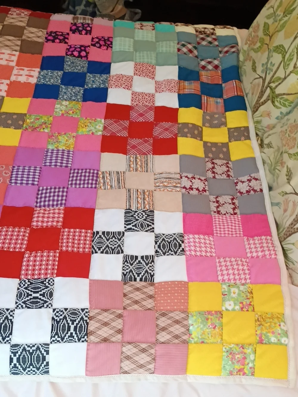 Handmade Patchwork Quilt - Full/Queen - Vintage!